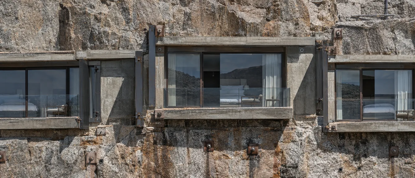 Quarry Edge Hotel, Bench rooms