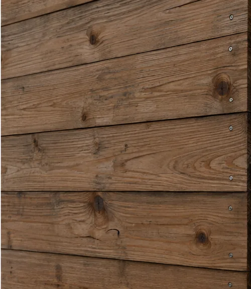 Pinewood Chapel, Stacked timber wall